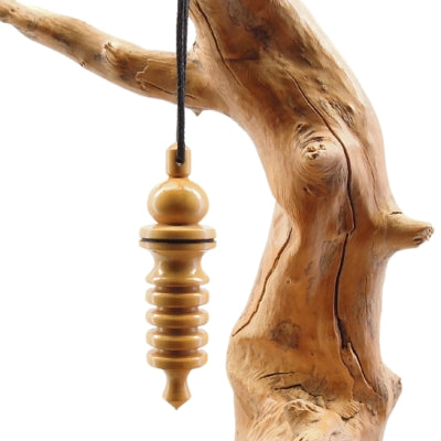 Pendule artisanal de radiesthésie en buis avec oeilleton