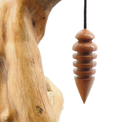 Pendule artisanal de radiesthésie en merisier avec cordon collé