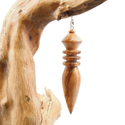 Pendule artisanal de radiesthésie type Thôt en olivier avec oeilleton.