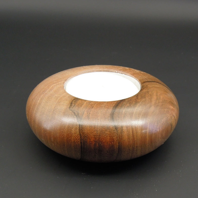 Bougeoir bois de noyer de Bourgogne.