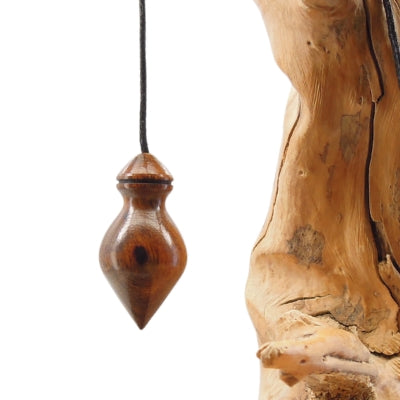 Pendule artisanal de radiesthésie en bois exotique avec cordon collé