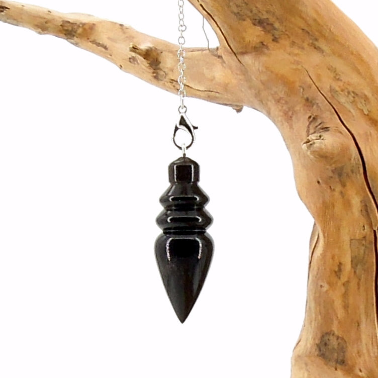 Pendule artisanal de radiesthésie en corne avec chainette