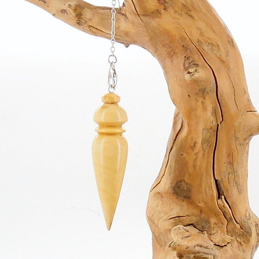 Pendule artisanal de radiesthésie en buis avec chainette..