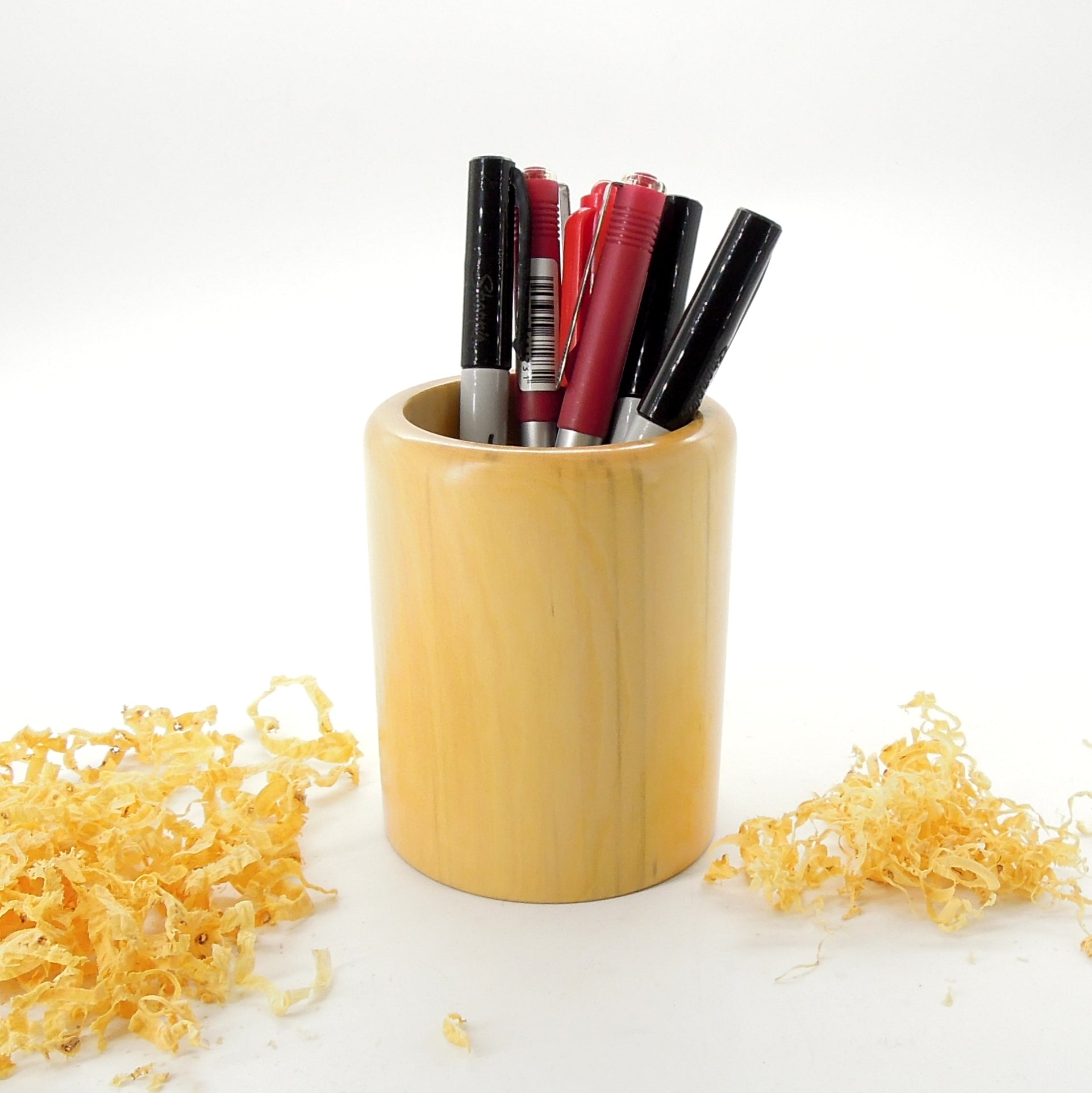 Pot à crayons en bois de buis du Jura.