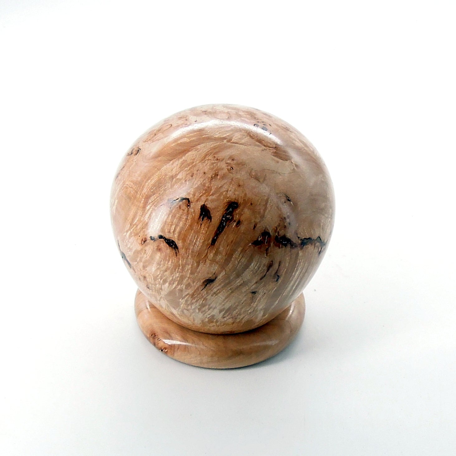 boite ou urne en bois de loupe d'érable