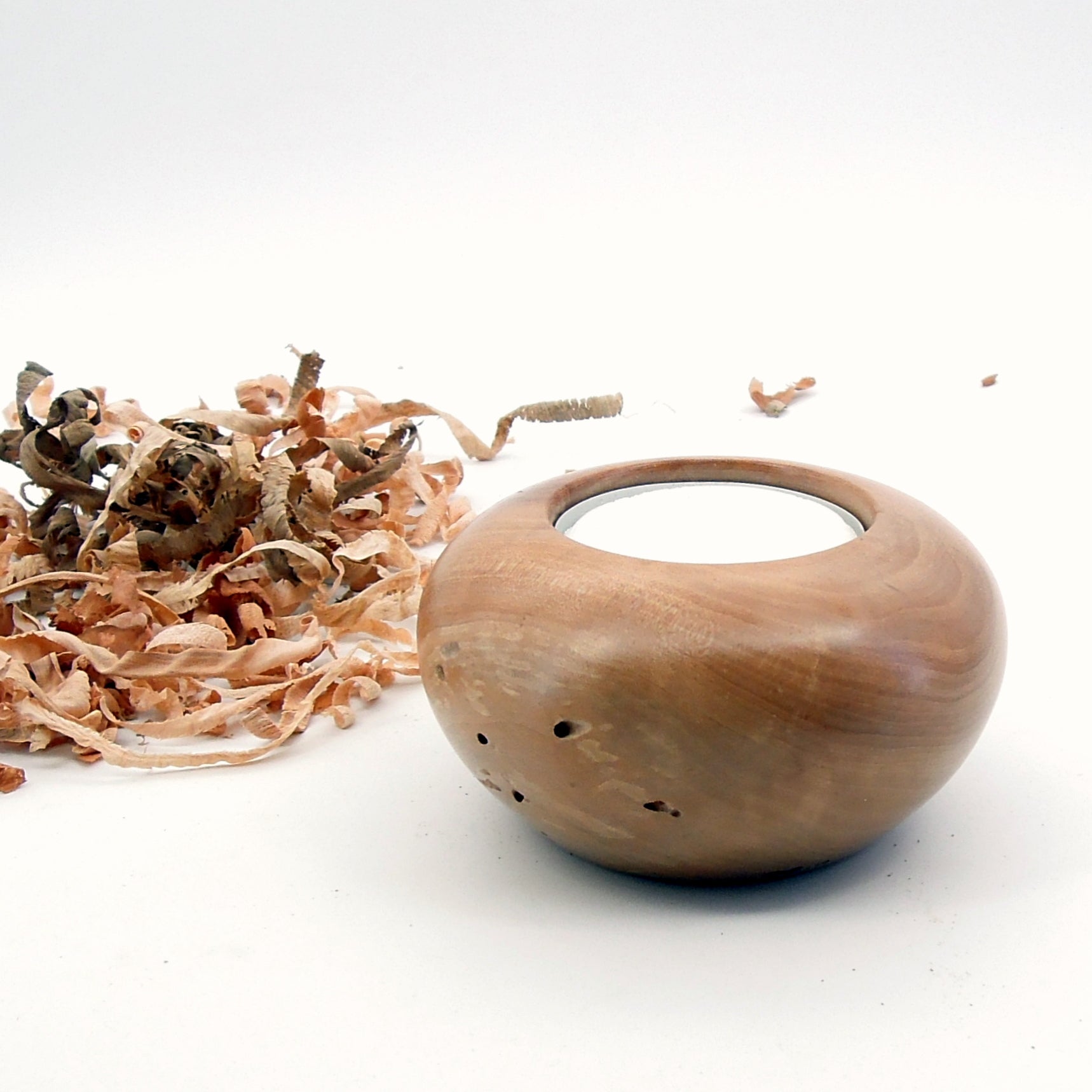 Bougeoir bois de pommier de Bourgogne.