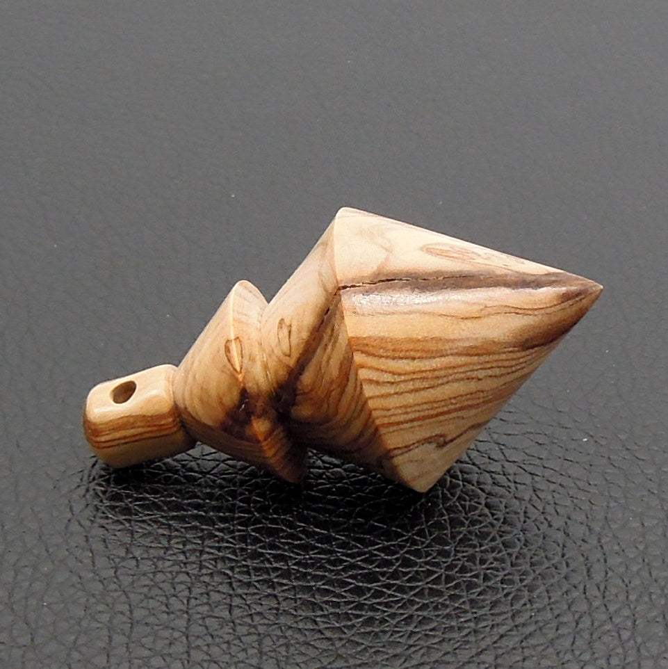 Pendule artisanal divinatoire en olivier avec oeilleton