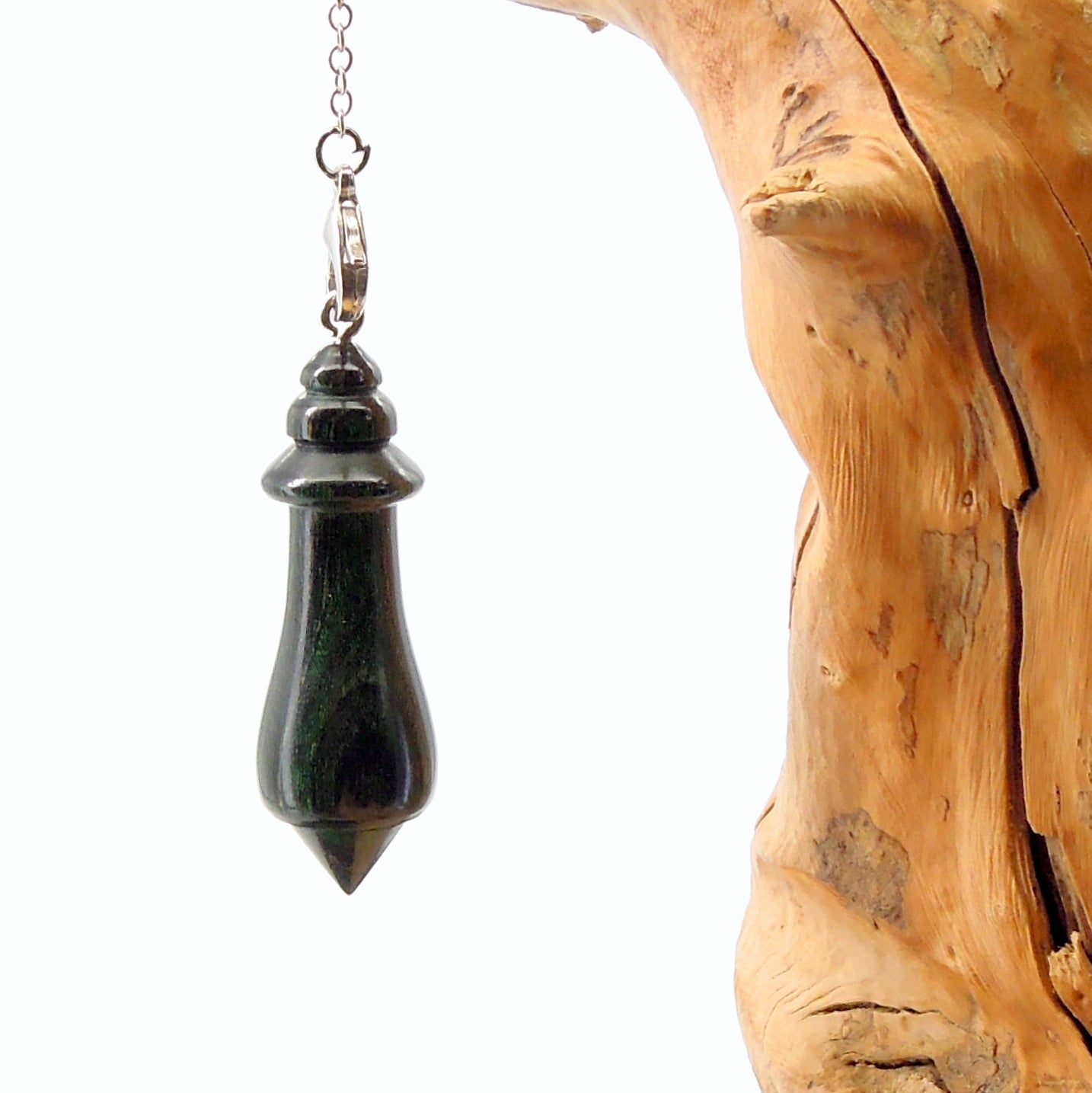 Pendule artisanal en galalithe