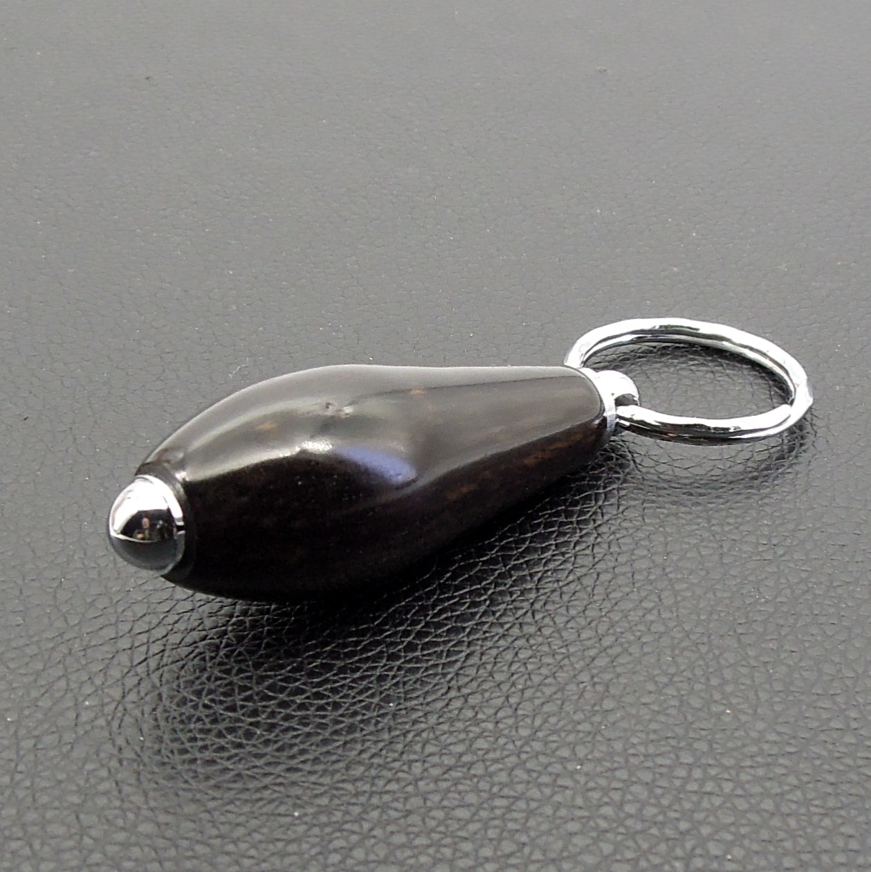 Porte clefs ébène.