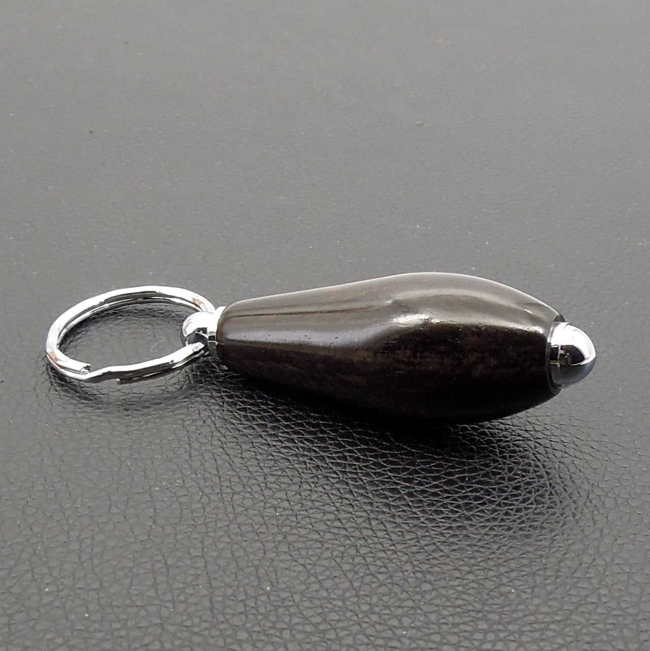 Porte clefs ébène.