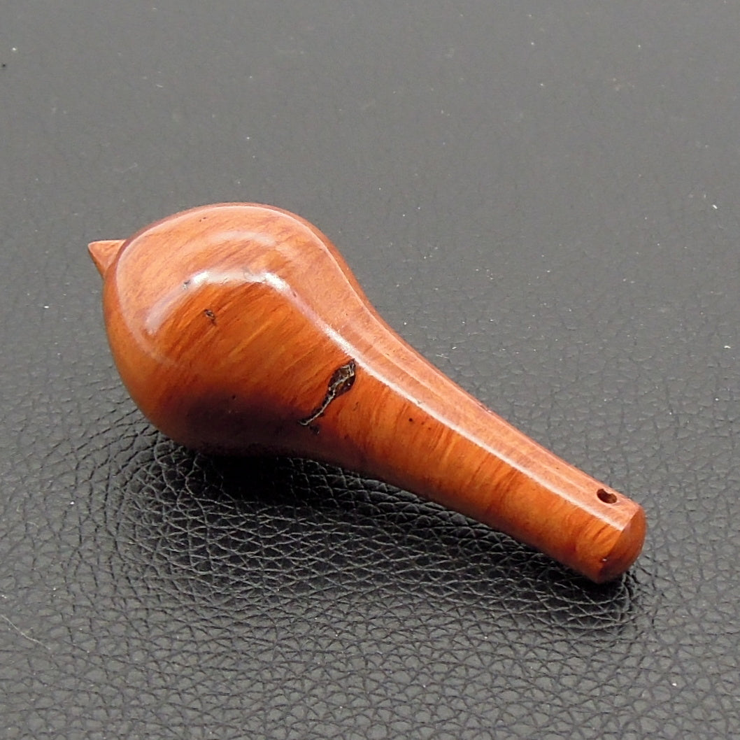 Pendule artisanal divinatoire en racine de bruyère avec oeilleton.