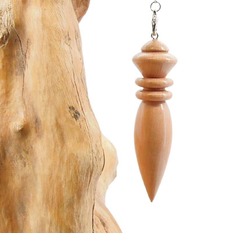 Pendule en bois d'aubépine