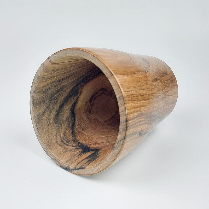 Pot ou vase en noyer de Bourgone