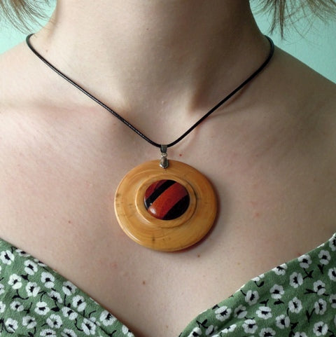 Bijou en bois. #1