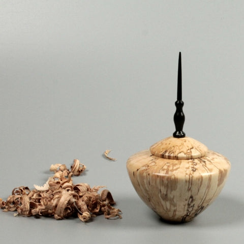 Boite en bois de hêtre de Bourgogne fleuron en ébène. #1