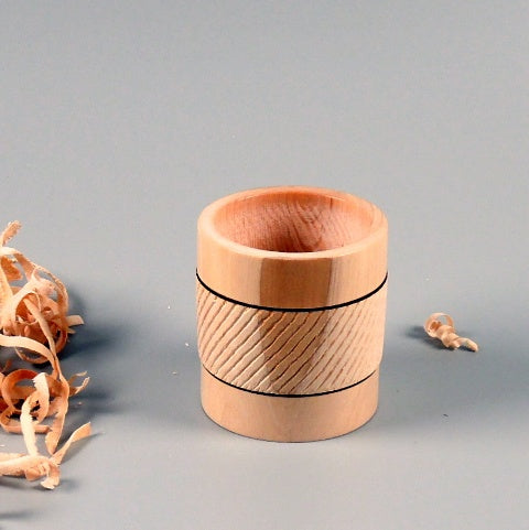 pot à crayons en bois d’affouage non déterminé. #1
