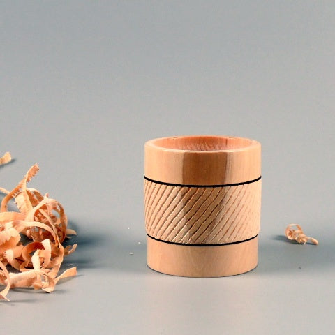pot à crayons en bois d’affouage non déterminé. #1