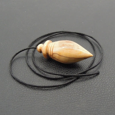Pendule artisanal de radiesthésie en olivier avec cordon collé