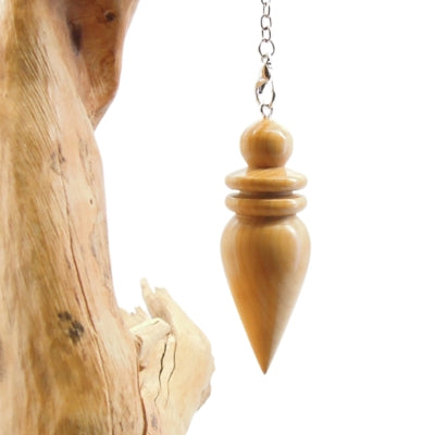 Pendule artisanal de radiesthésie en buis avec chainette.