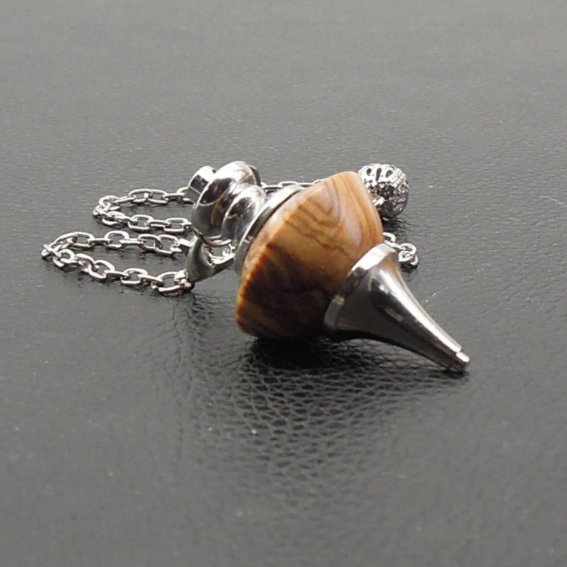 Pendule artisanal de radiesthésie en olivier avec chainette et monture métal. (Copie)