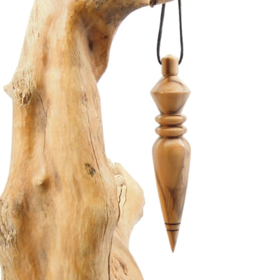 Pendule artisanal de radiesthésie type Thôt en olivier avec oeilleton.