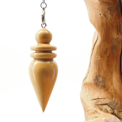 Pendule artisanal de radiesthésie en buis avec chainette.