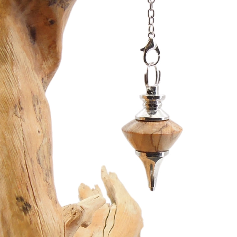 Pendule artisanal de radiesthésie en olivier avec chainette et monture métal. (Copie)