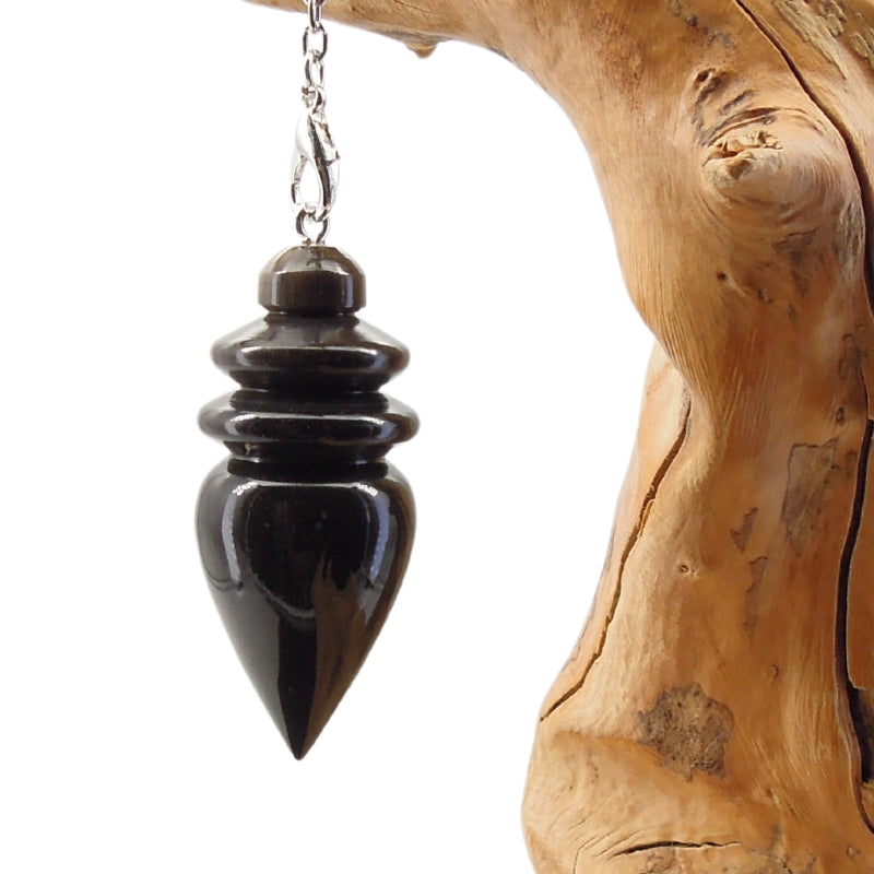 Pendule artisanal de radiesthésie en corne avec chainette