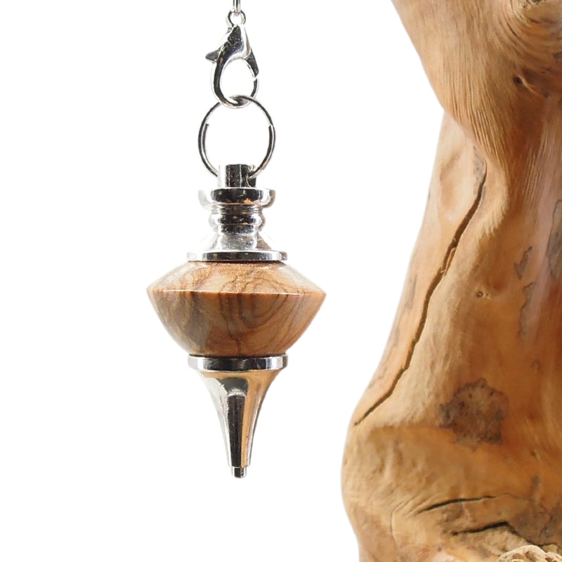 Pendule artisanal de radiesthésie en olivier avec chainette et monture métal. (Copie)