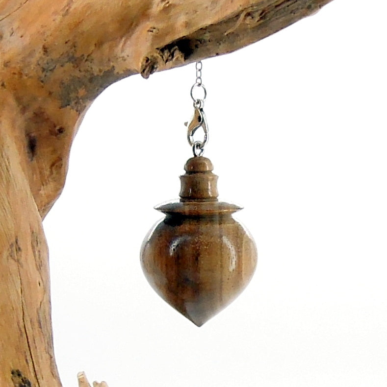 Pendule de radiesthésie artisanal en bois exotique avec chainette