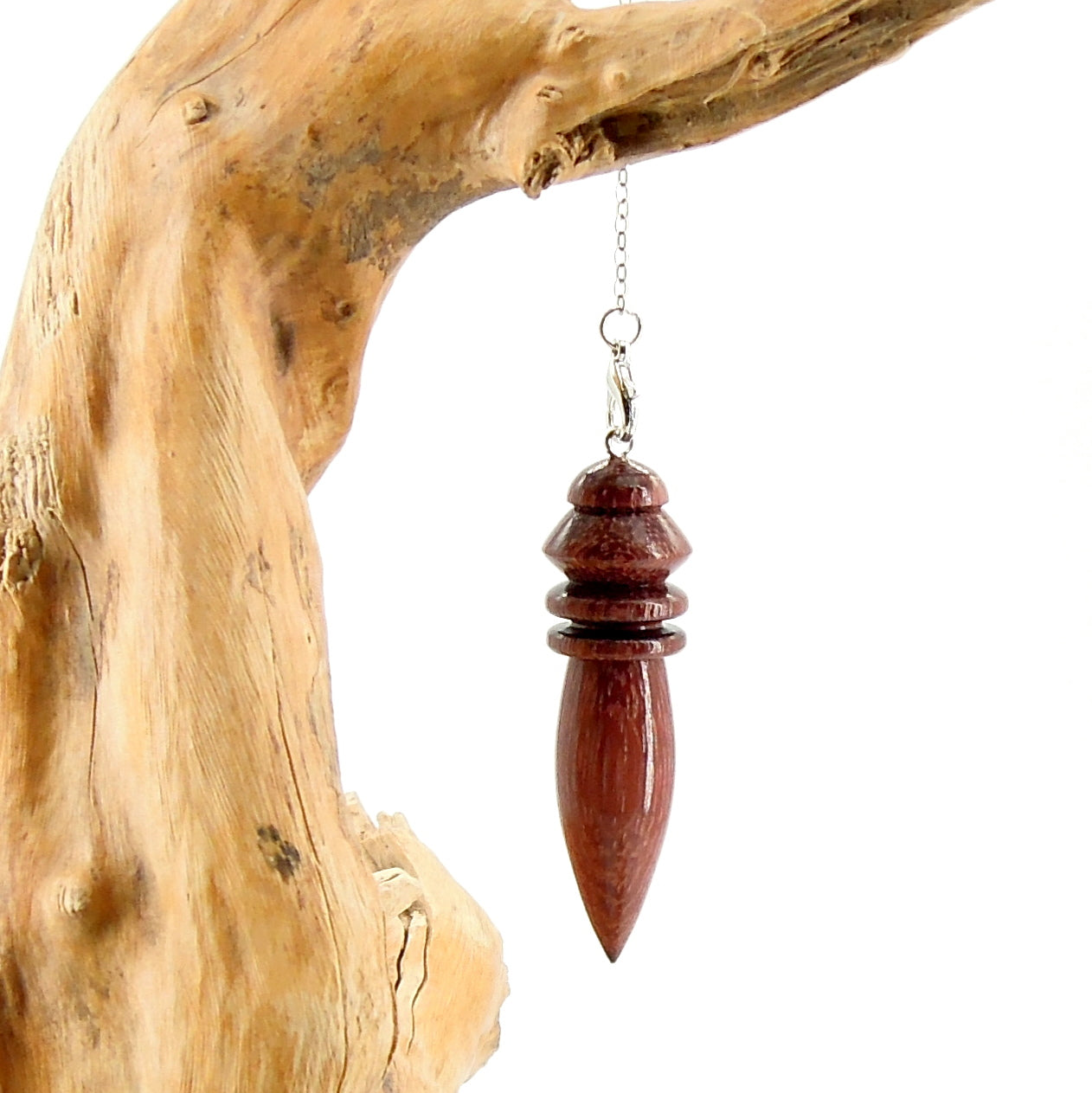 Pendule divinatoire artisanal en amarante.