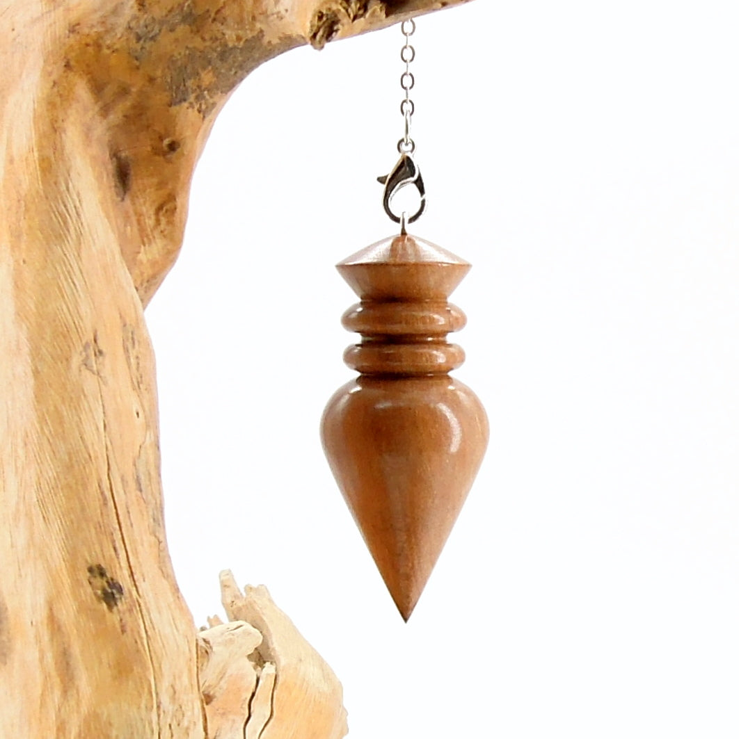 Pendule en bois d'aubépine