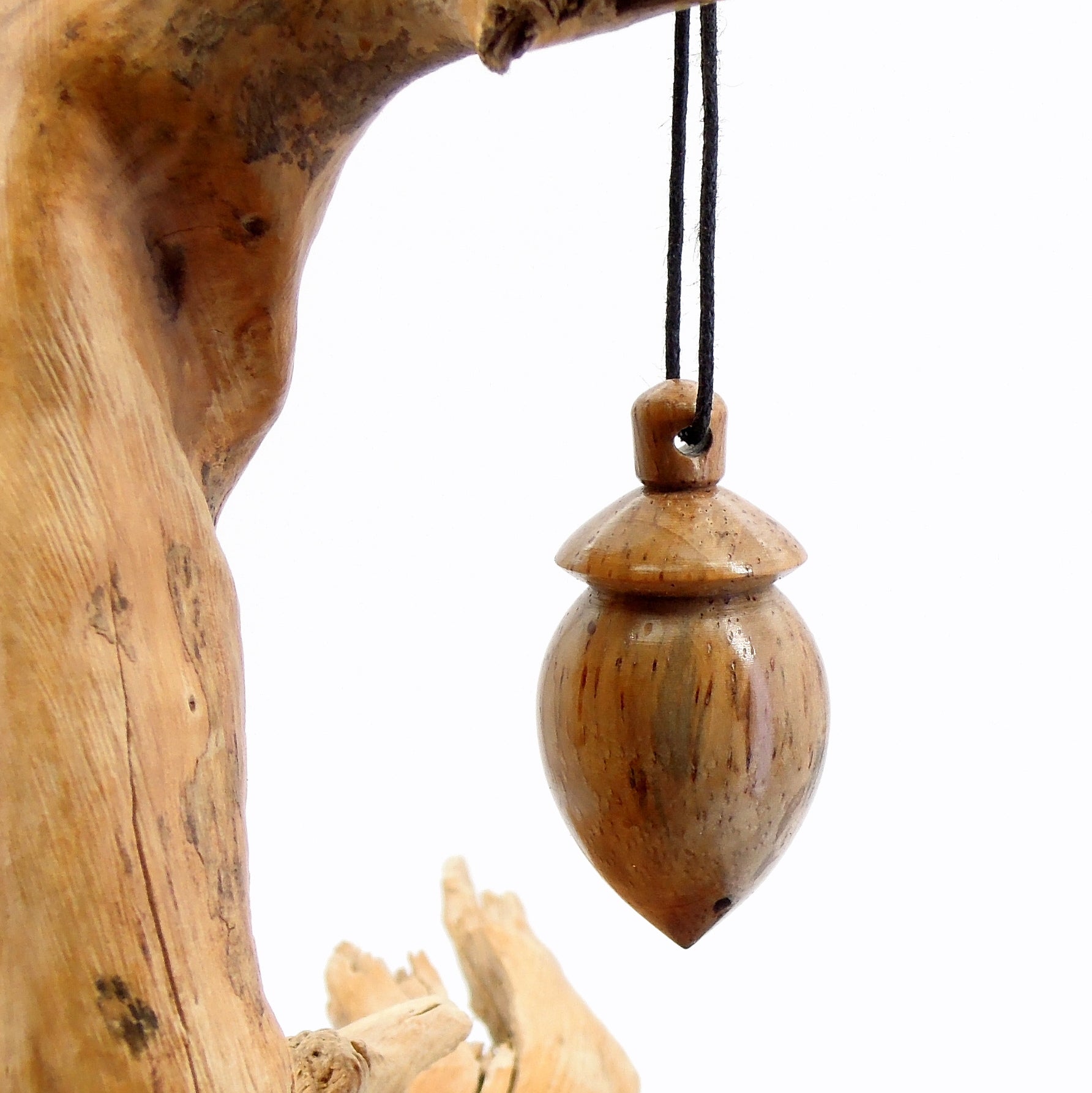 Pendule artisanal divinatoire en aubier de cocobolo avec oeilleton