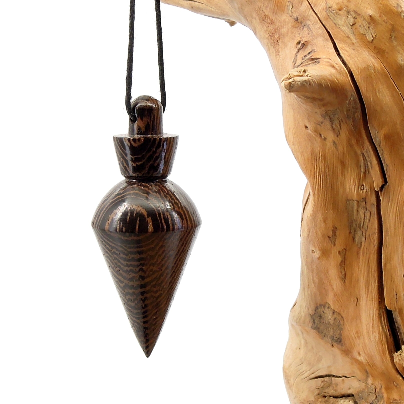 Pendule artisanal de radiesthésie en wenge avec oeilleton.