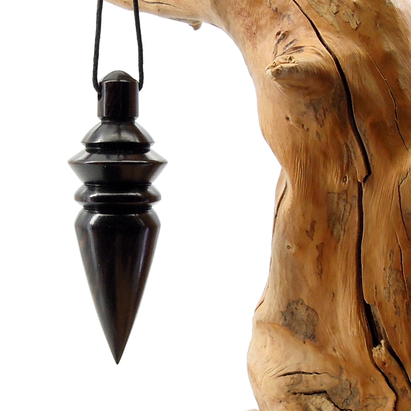 Pendule de radiesthésie artisanal en bois exotique avec oeilleton