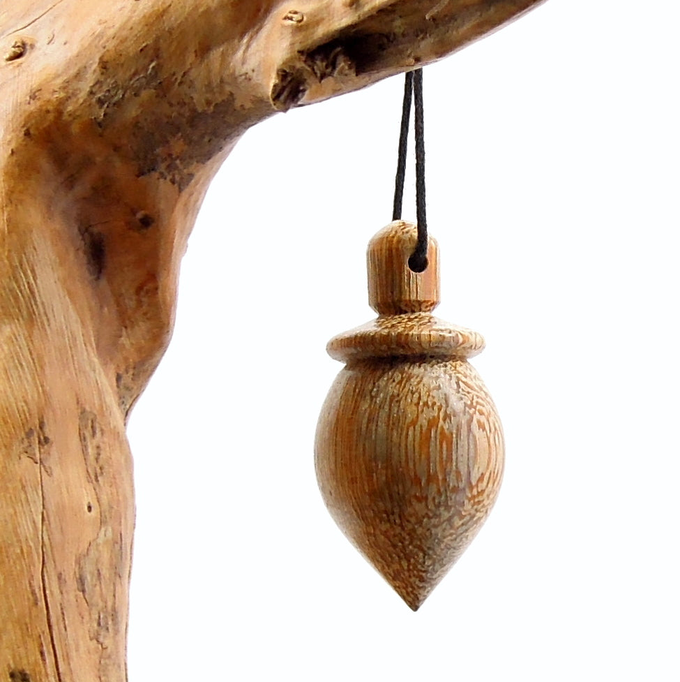 Pendule de radiesthésie artisanal en bois exotique avec oeilleton