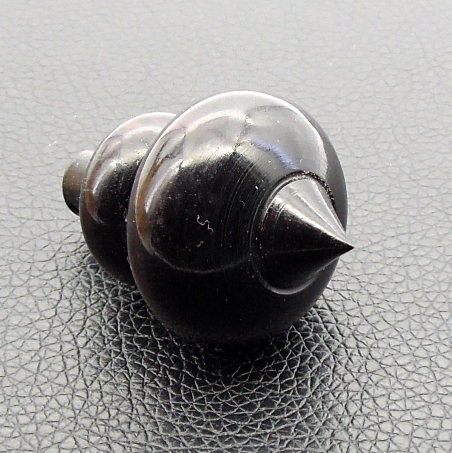 Pendule artisanal divinatoire en ébène avec oeilleton