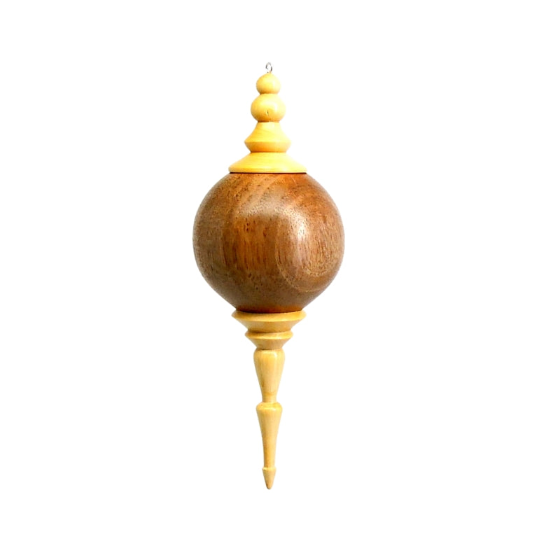 Boule de noël en noyer et buis