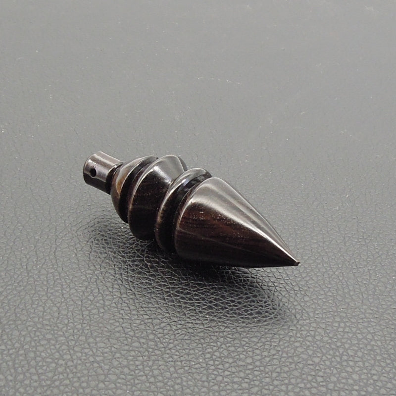 Pendule artisanal de radiesthésie en ébène avec oeilleton..