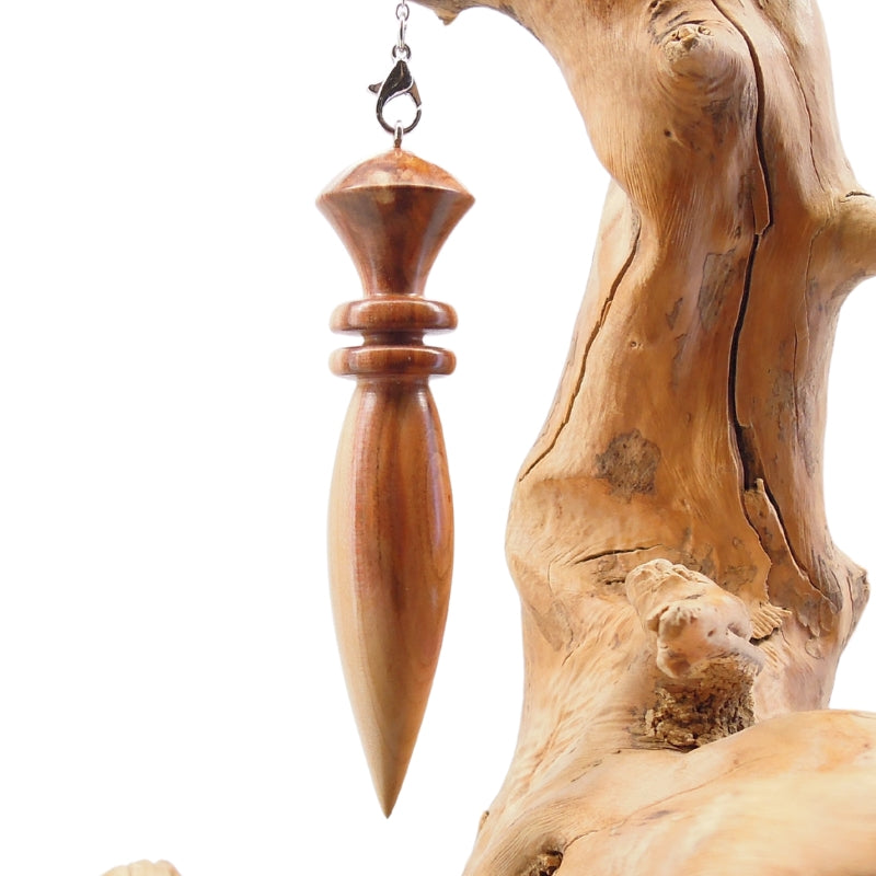 Pendule artisanal de radiesthésie en pêcher avec chainette. (Copie)