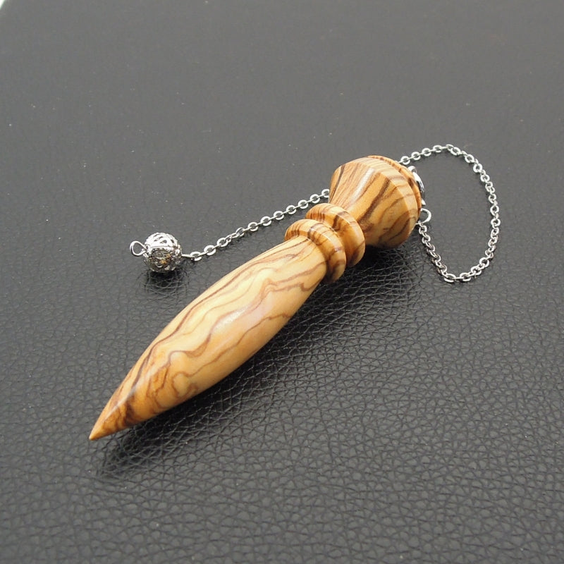 Pendule artisanal de Thot en olivier avec chainette.