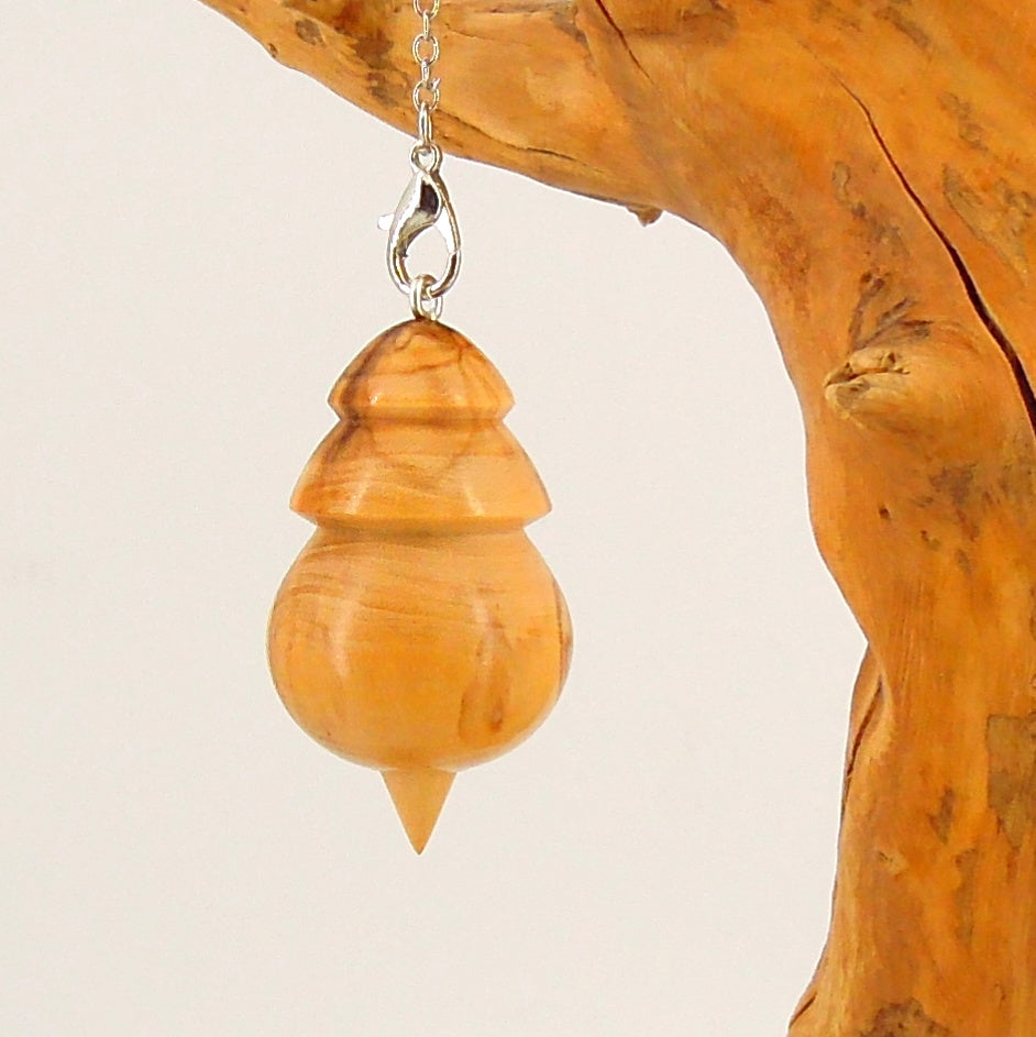 Pendule divinatoire artisanal en olivier d'Ardèche